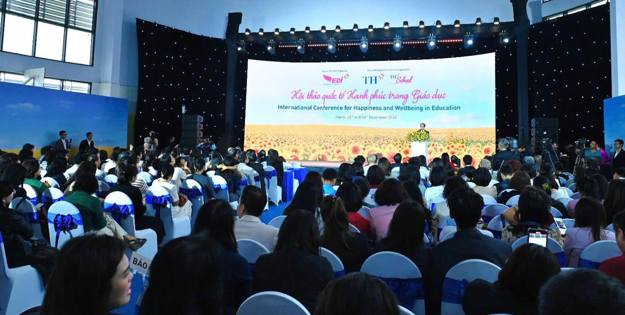 Phó Giáo sư Việt nhận giải thưởng Giảng dạy xuất sắc tại Australia: “Giáo viên không hạnh phúc thì không thể giúp được ai hạnh phúc”