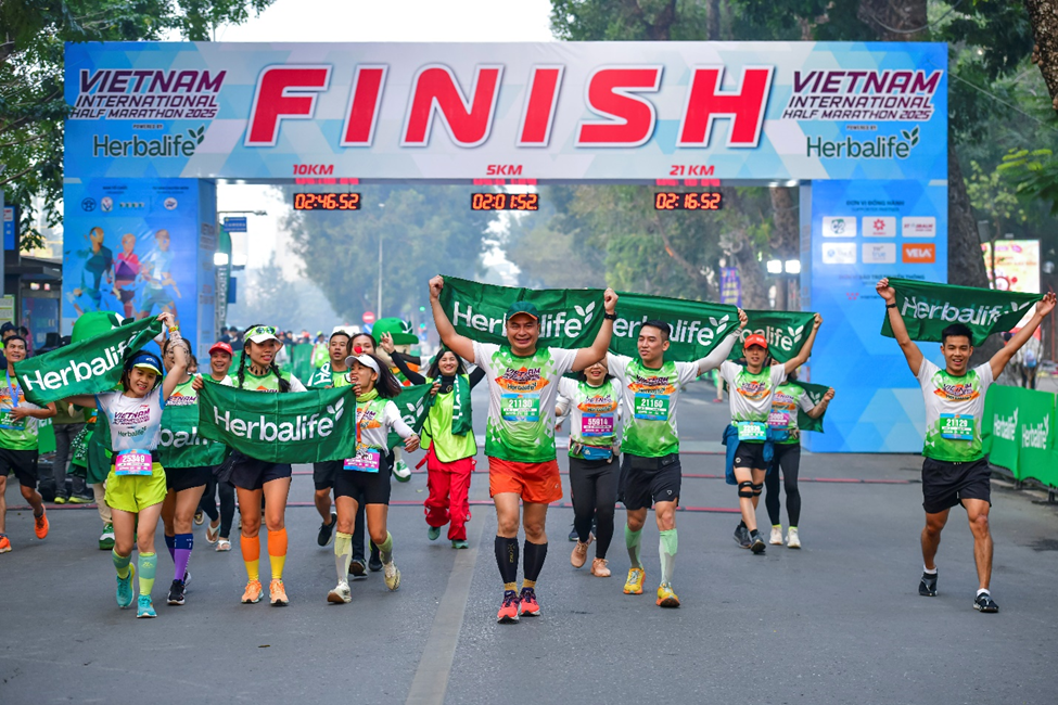 Herbalife Việt Nam tài trợ Chương trình 'Chào Năm Mới 2025' tại Hà Nội 