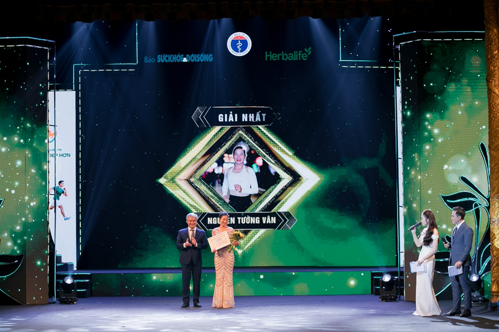 Herbalife Việt Nam đồng hành cùng Báo Sức khỏe và Đời sống trao giải Cuộc Thi “Tôi Khỏe Đẹp Hơn 2024” 