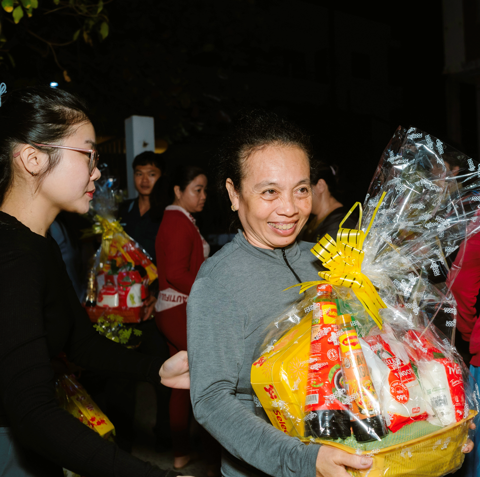 Kita Invest tặng quà Tết cho gia đình khó khăn tại phường Bình Thủy, TP Cần Thơ