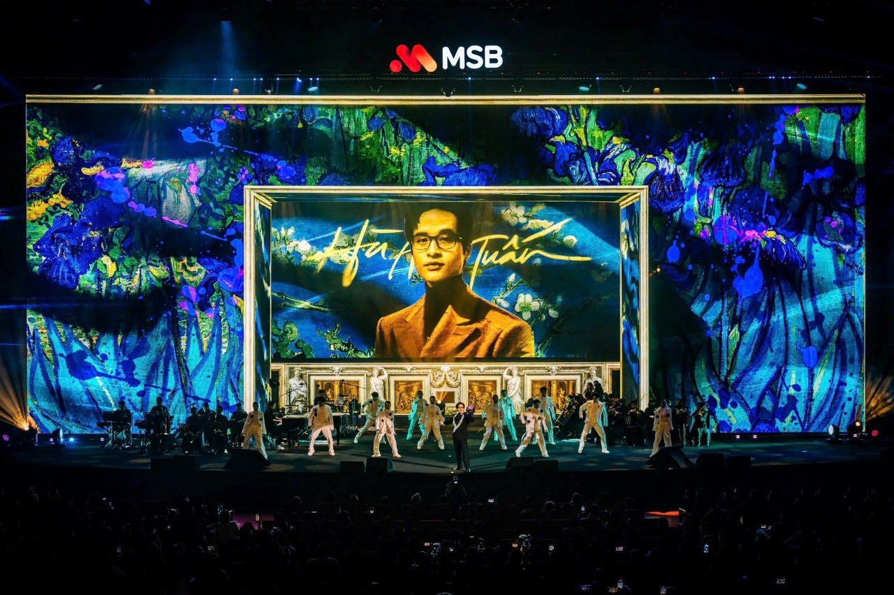 Đêm nhạc nghệ thuật 'Tâm thức tinh hoa': Điểm chạm cảm xúc của khách hàng cao cấp