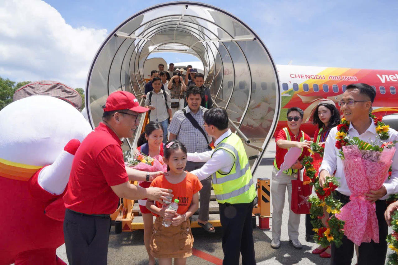 Khám phá Côn Đảo dễ dàng hơn bao giờ hết với hai đường bay mới của Vietjet!
