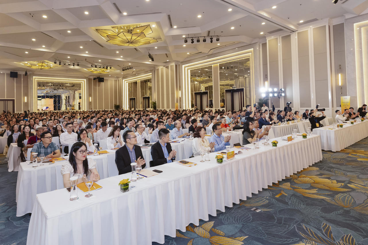 ĐHĐCĐ SHB: Bứt phá vươn tầm trong kỷ nguyên mới, kế hoạch lợi nhuận tăng 25%, cổ đông tin tưởng đồng hành