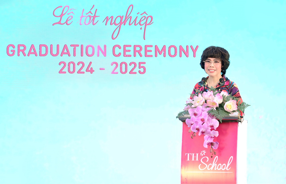 Lễ tốt nghiệp khóa đầu tiên của TH School Vinh: Một thế hệ tân tú tài đầy tự hào
