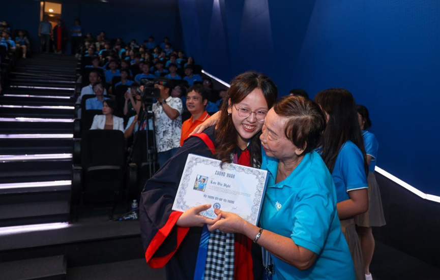 21 học sinh trường Hy vọng làm lễ trưởng thành: Trái ngọt sau hành trình yêu thương