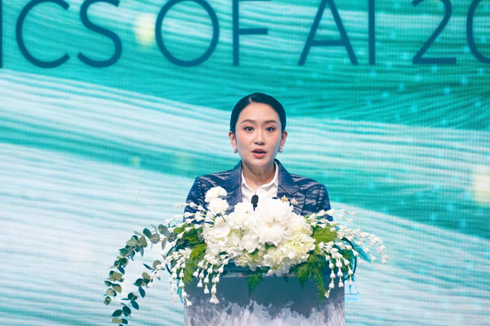 Tỷ phú Nguyễn Thị Phương Thảo: Không có sự khác biệt nào giữa một tỷ phú với một bác tài Tuk tuk trong thế giới AI