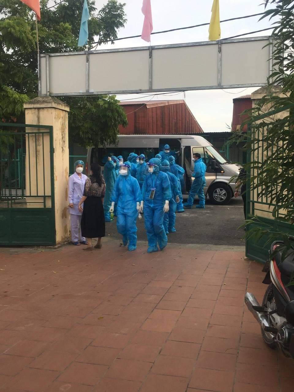 Hải Phòng khẩn trương lấy mẫu xét nghiệm cho trên 38 vạn dân tại huyện Vĩnh Bảo