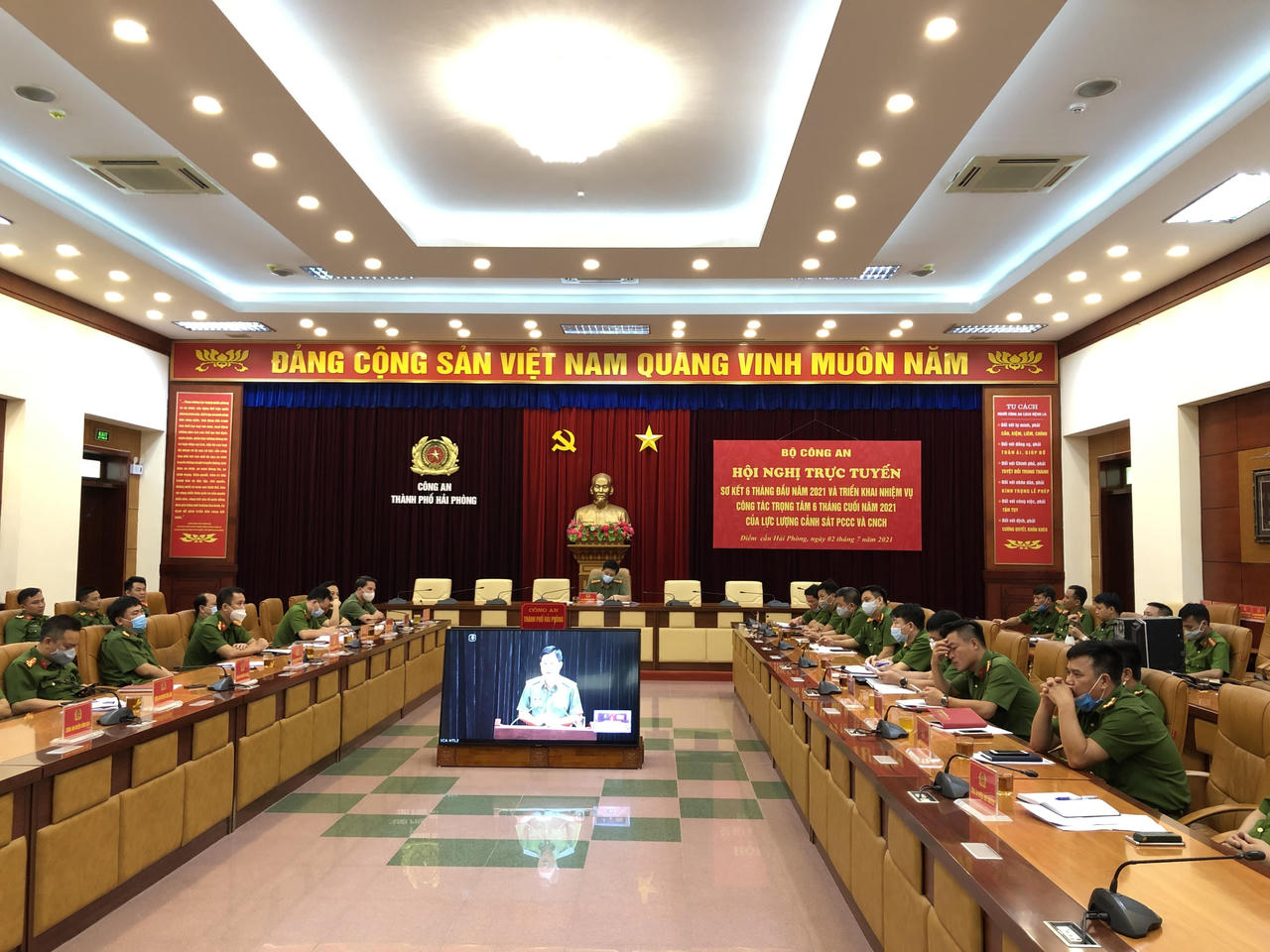 Bộ Công an tặng bằng khen cho Cảnh sát PCCC TP Hải Phòng