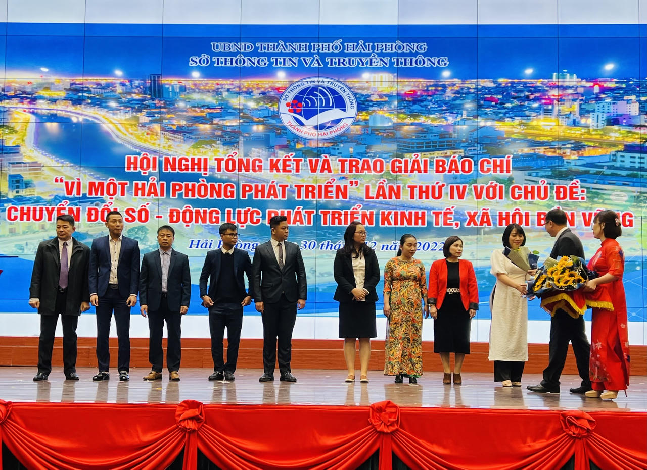 Hải Phòng trao giải báo chí 'Vì một Hải Phòng phát triển'
