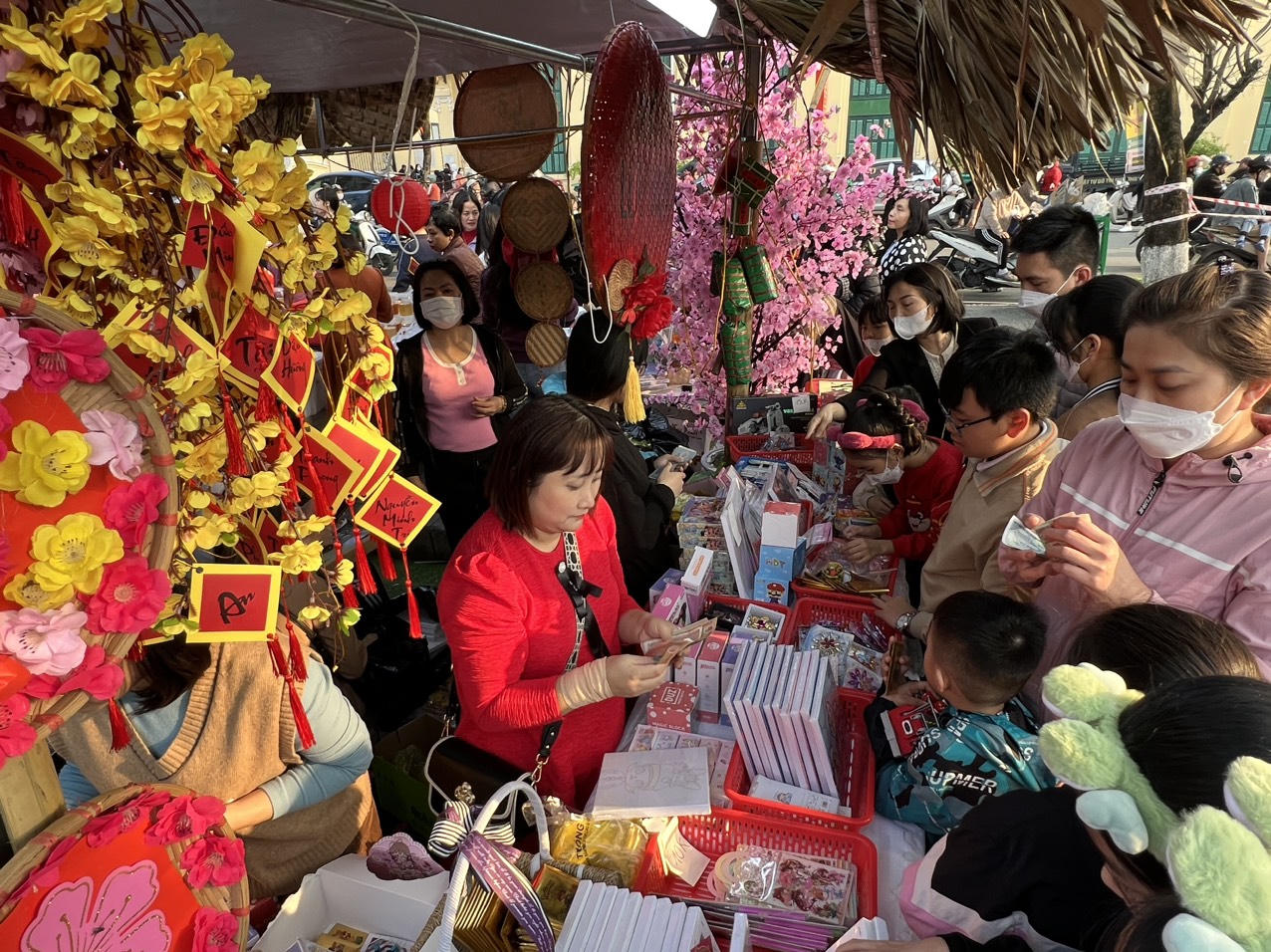 Nhiều hoạt động văn hoá ý nghĩa tại Lễ hội truyền thống Nữ tướng Lê Chân năm 2023