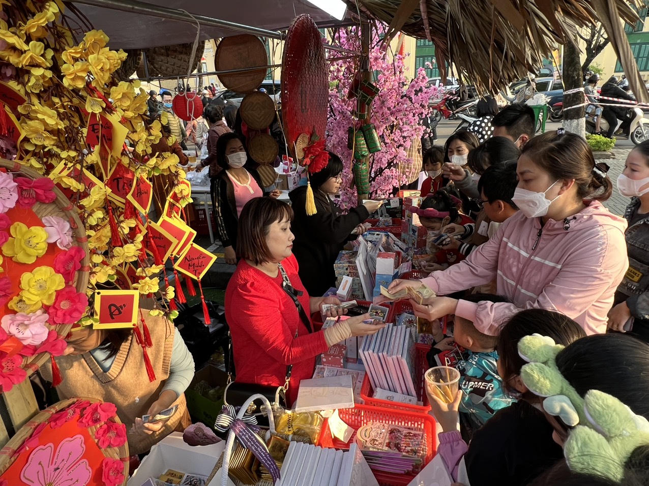 Nhiều hoạt động văn hoá ý nghĩa tại Lễ hội truyền thống Nữ tướng Lê Chân năm 2023