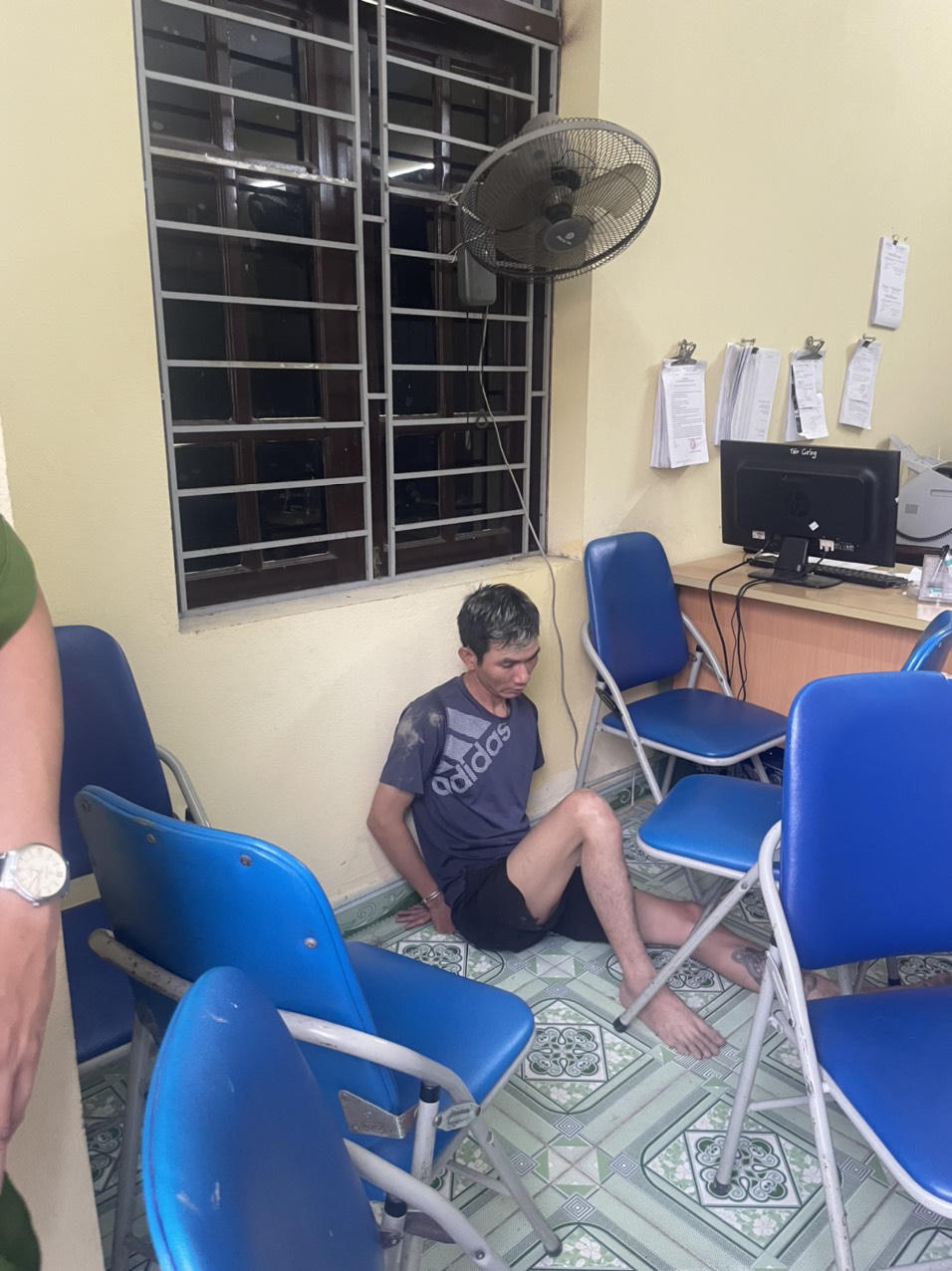 8 giờ truy bắt 2 đối tượng dùng súng cướp tiệm vàng tại Hải Dương