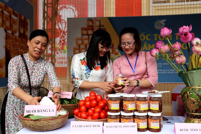 Nhiều mô hình điểm về an toàn thực phẩm được duy trì và nhân rộng