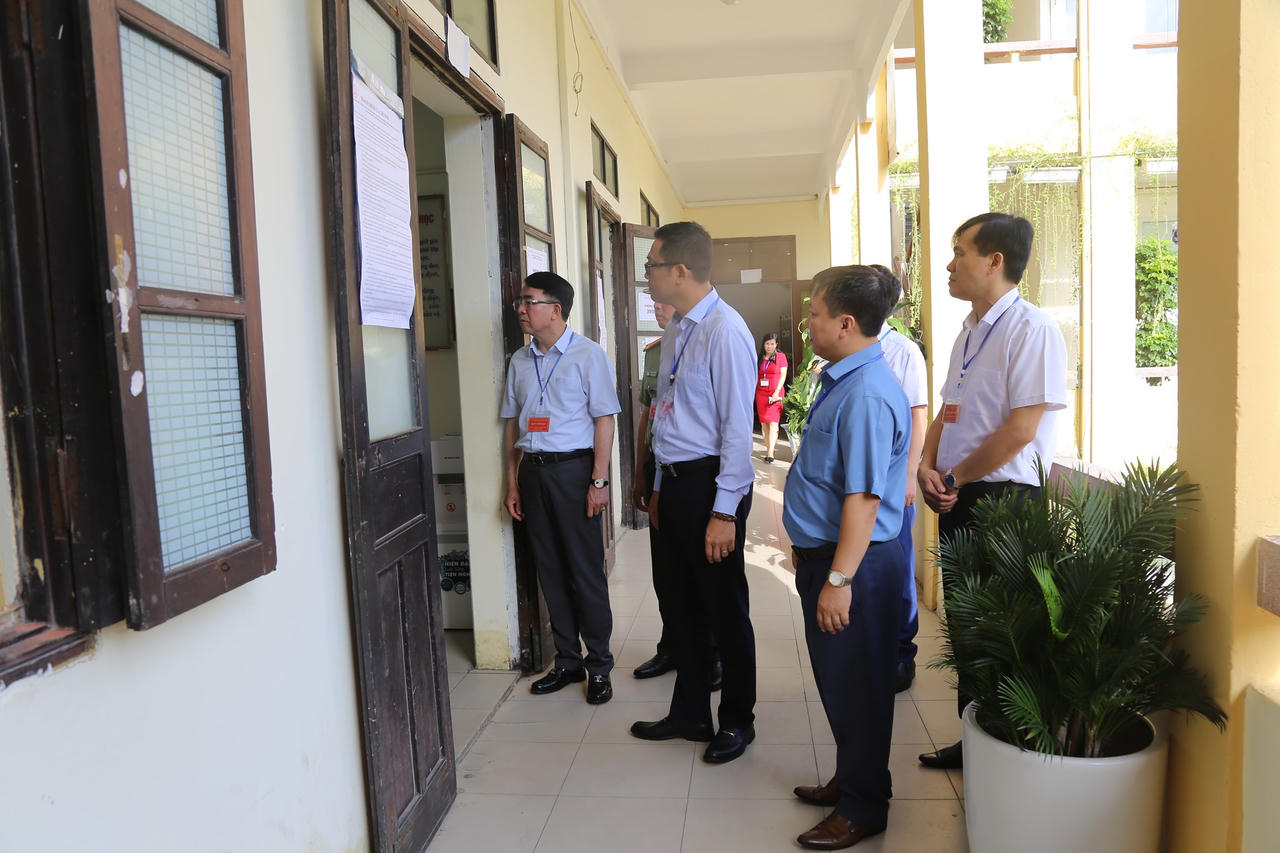 'Tiếp sức' cho thí sinh Hà Giang - Cà Mau thi tốt nghiệp THPT