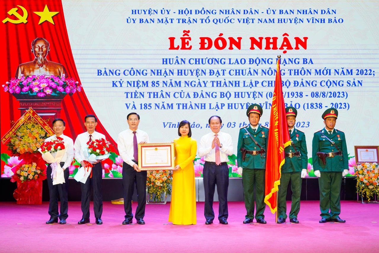 Huyện Vĩnh Bảo (Hải Phòng): Đón nhận Huân chương Lao động hạng Ba, công bố đạt chuẩn Nông thôn mới