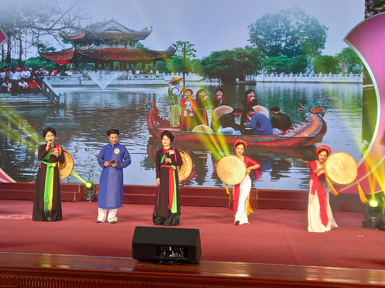 Sôi nổi các phần thi Hoà giải viên giỏi tại vòng loại miền Bắc