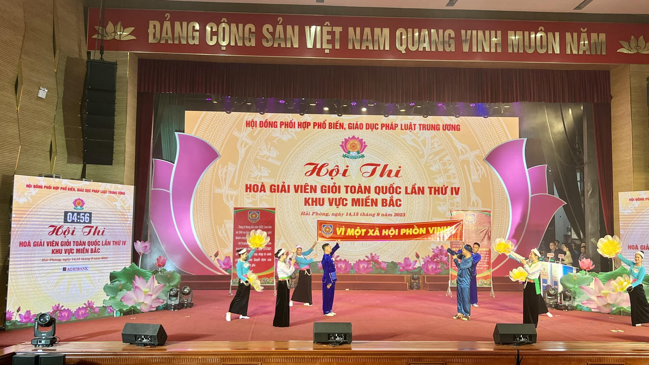 Sôi nổi các phần thi Hoà giải viên giỏi tại vòng loại miền Bắc