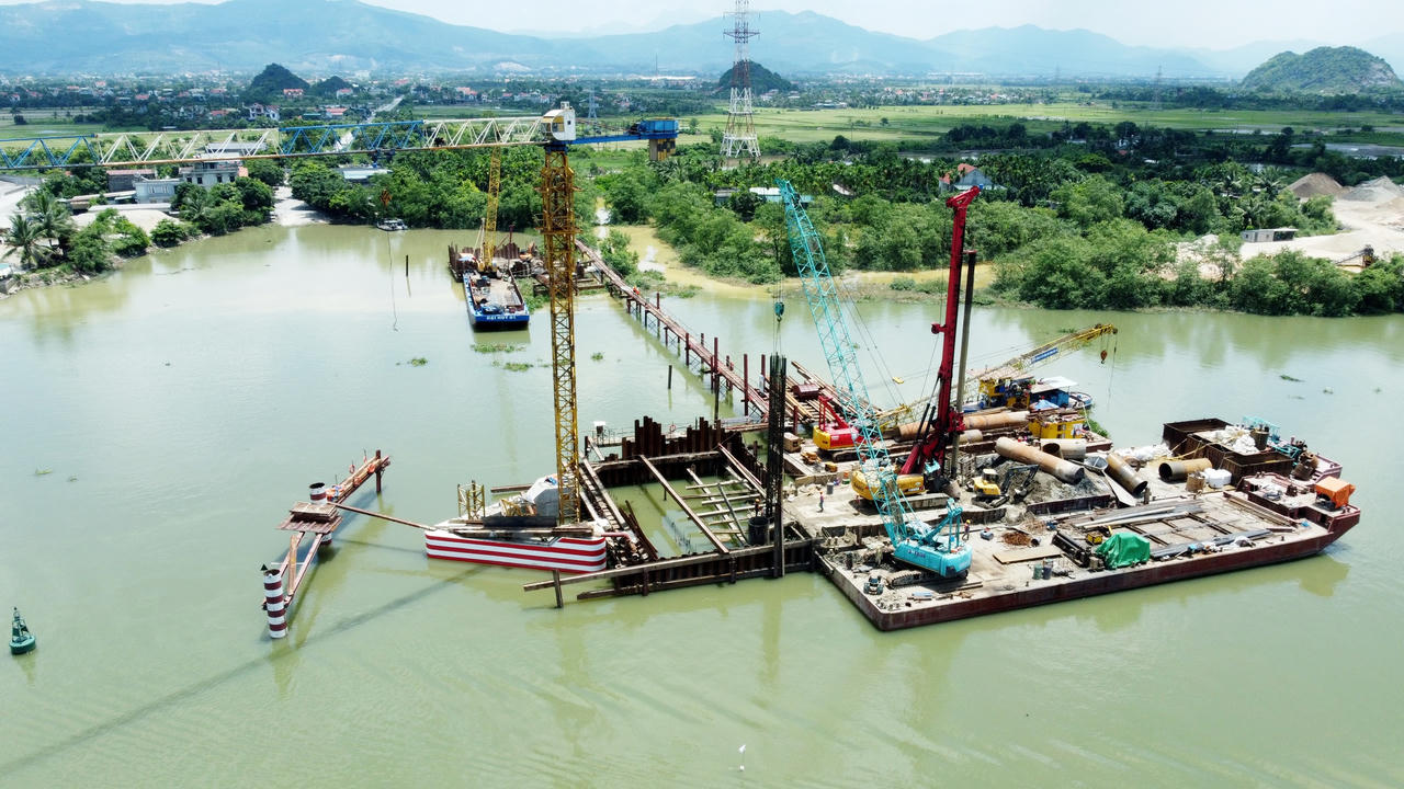Hải Phòng dừng hoạt động của phà T90 để thi công cầu Lại Xuân