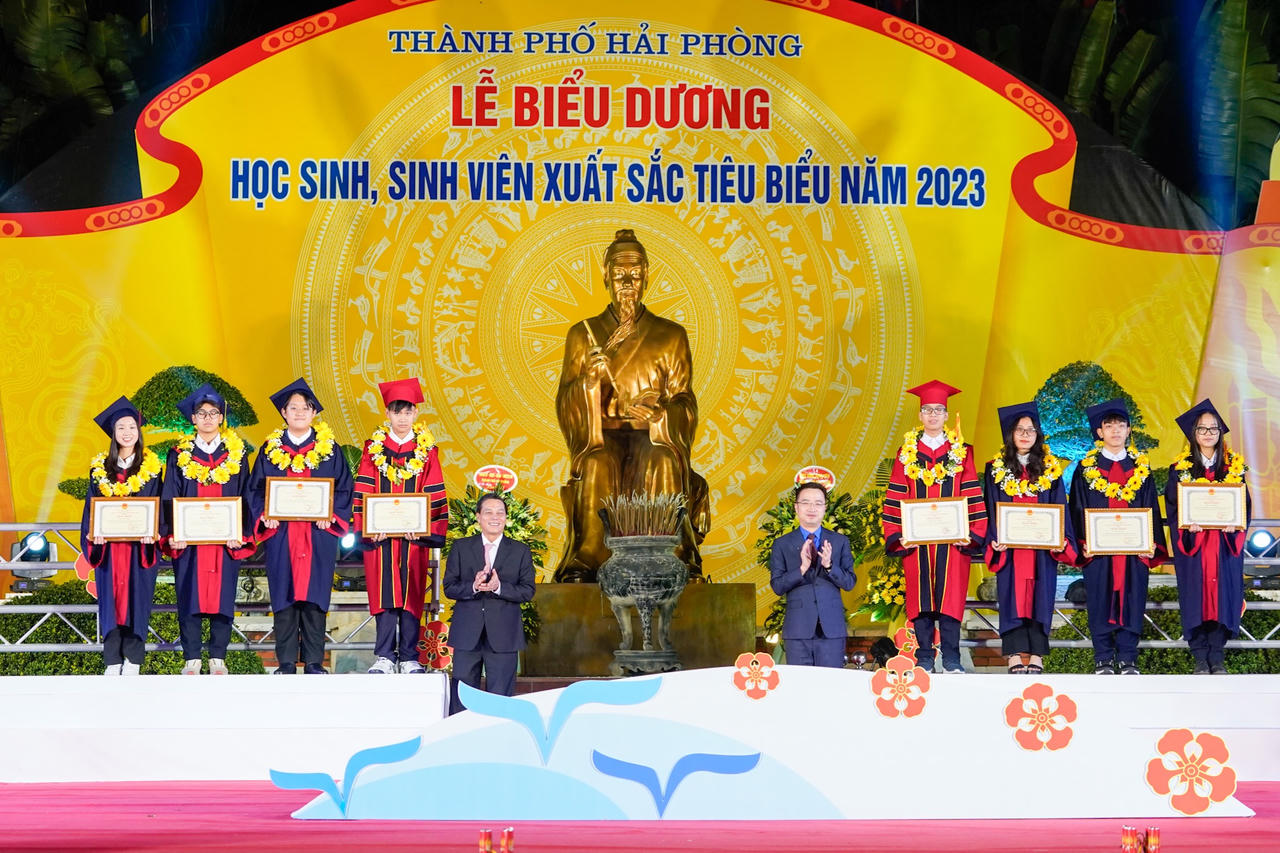 Hải Phòng biểu dương học sinh, sinh viên xuất sắc tiêu biểu năm 2023 