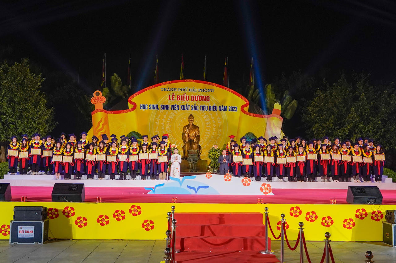 Hải Phòng biểu dương học sinh, sinh viên xuất sắc tiêu biểu năm 2023 