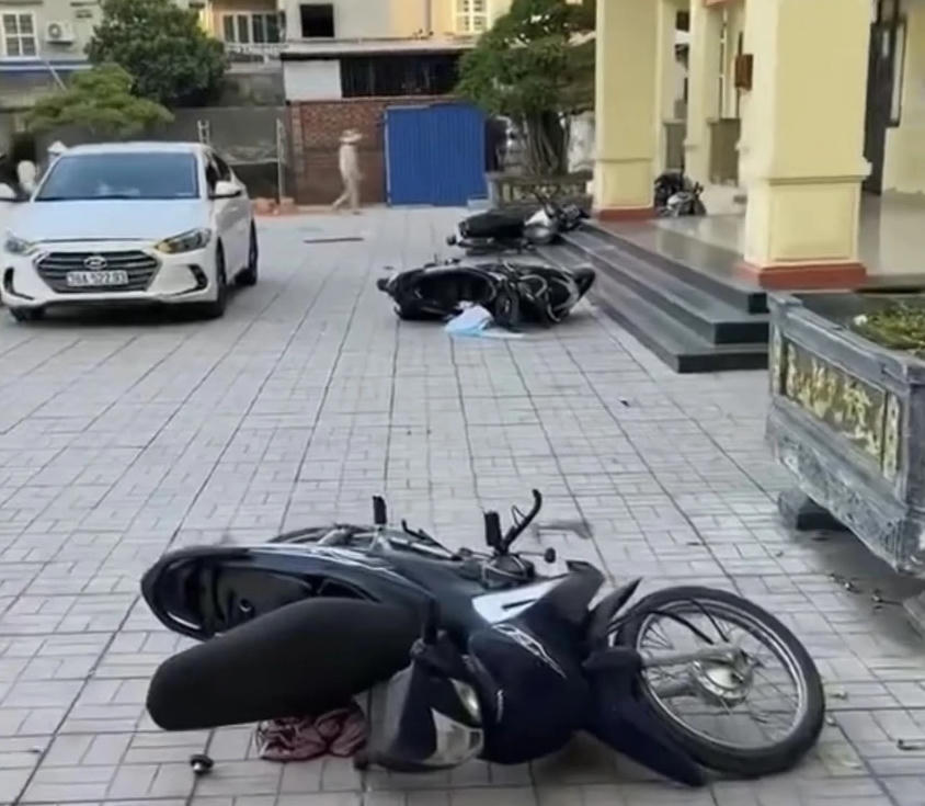  Người phụ nữ “đại náo” trụ sở xã An Đồng