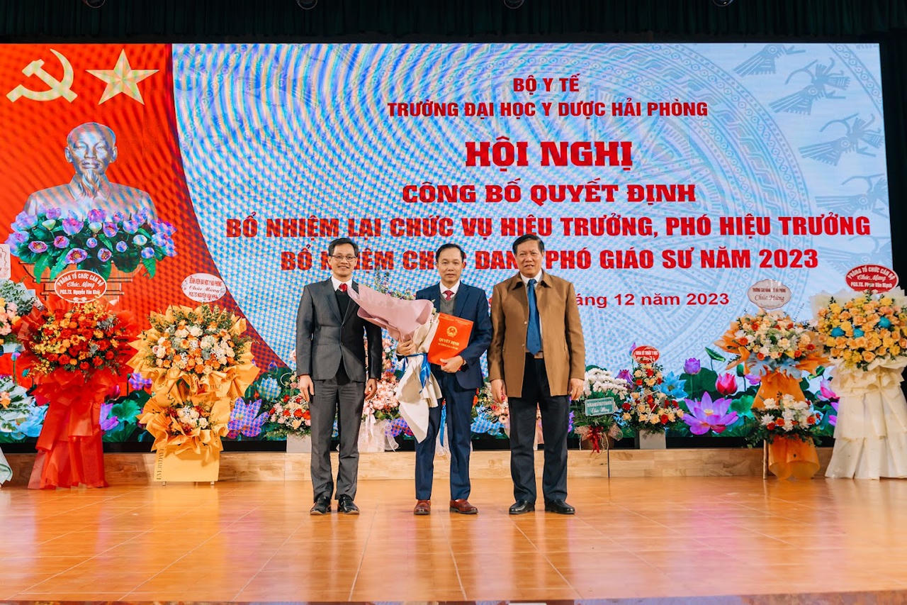 Bổ nhiệm lại chức vụ Hiệu trưởng Trường Đại học Y Dược Hải Phòng