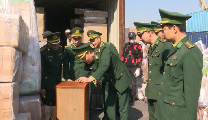 Liên tiếp bắt giữ các vụ vận chuyển hàng hóa trái phép qua cửa khẩu cảng Hải Phòng