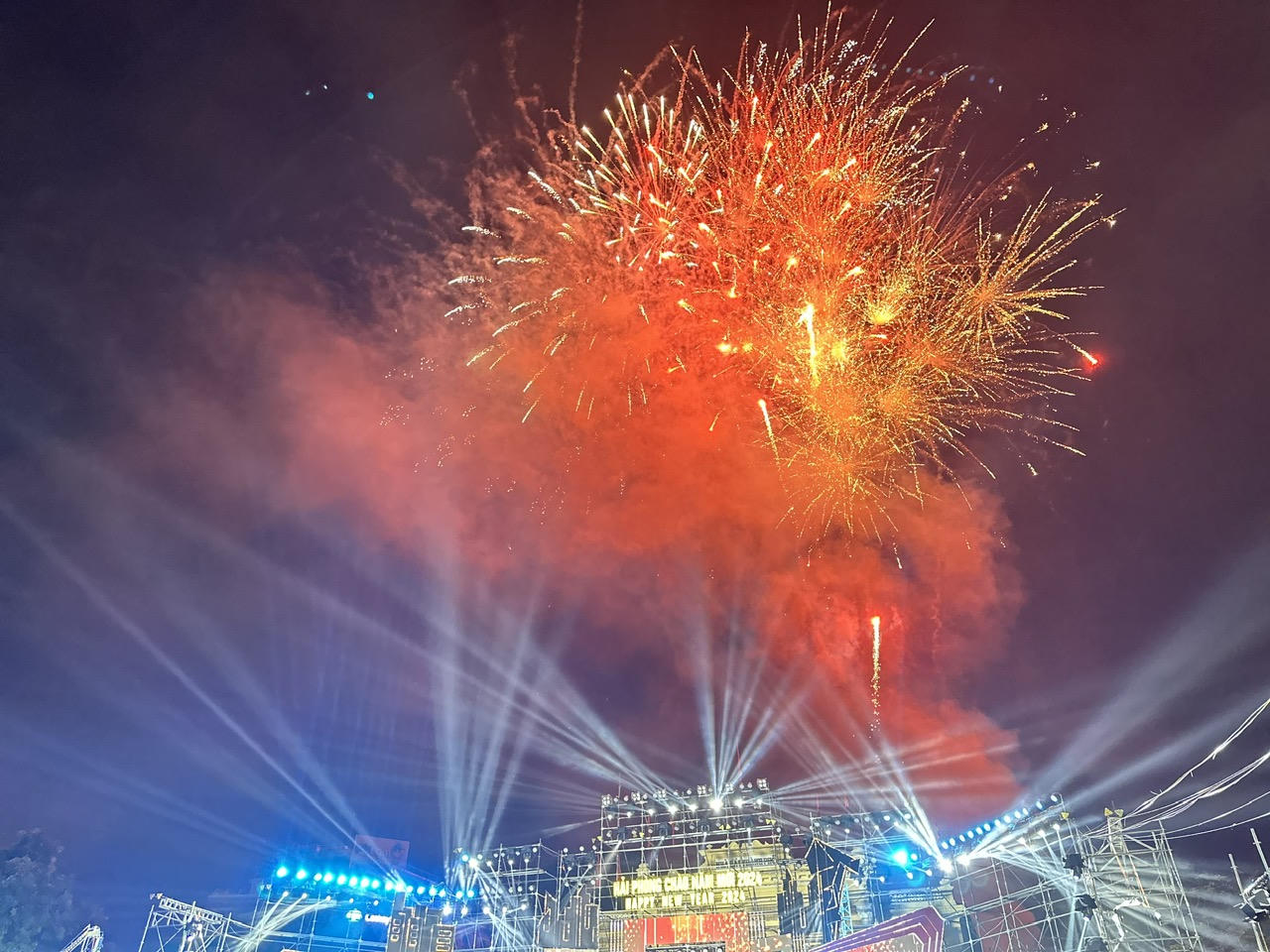 Rực rỡ chương trình nghệ thuật “Hải Phòng chào năm mới 2024”