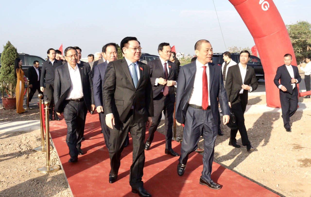 Chủ tịch Quốc hội Vương Đình Huệ dự lễ khởi công dự án nhà ở xã hội tại Hải Phòng