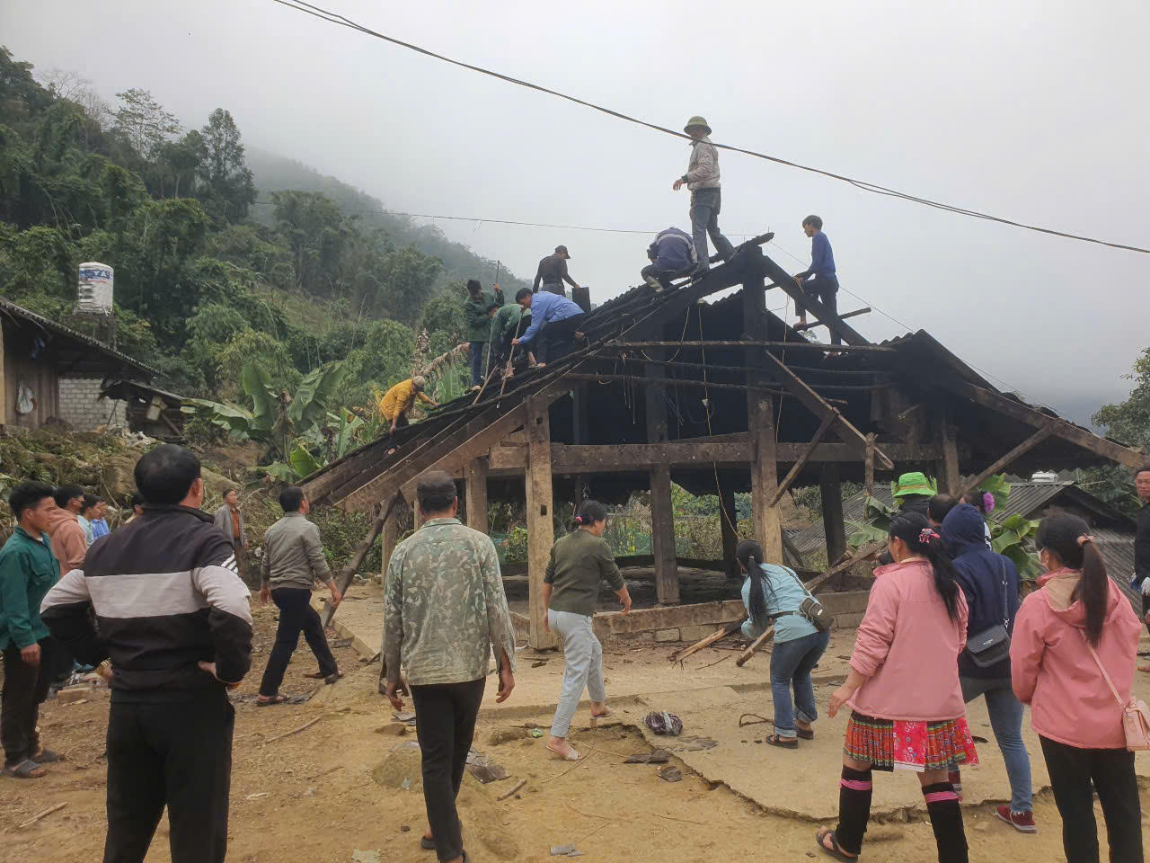 Huyện Tam Đường, tỉnh Lai Châu: Đồng lòng xoá bỏ những căn nhà tạm, dột nát mang mái ấm khang trang cho đồng bào tại xã Khun Há 