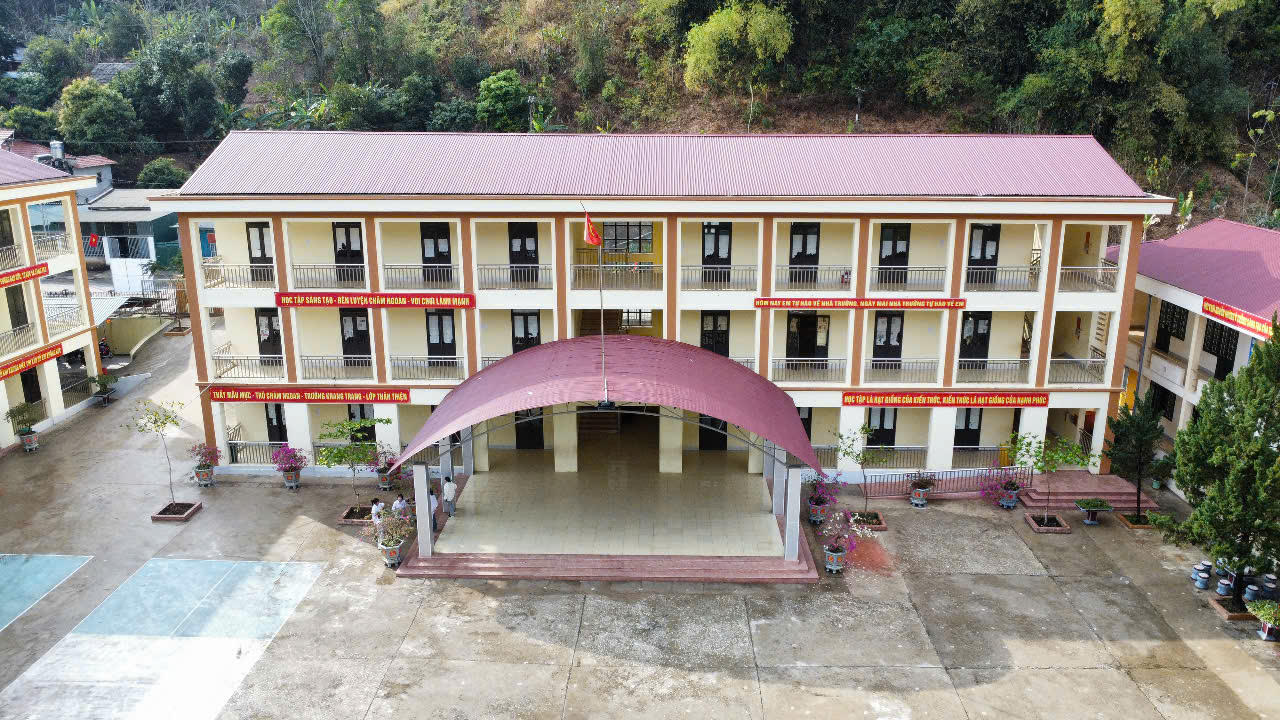 Trường PTDTBT Tiểu học và THCS Mường Tùng: Lan toả ý thức xanh từ những hành động nhỏ