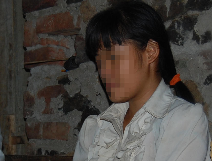 Đi ăn cưới về khuya thiếu nữ bị hiếp dâm tập thể