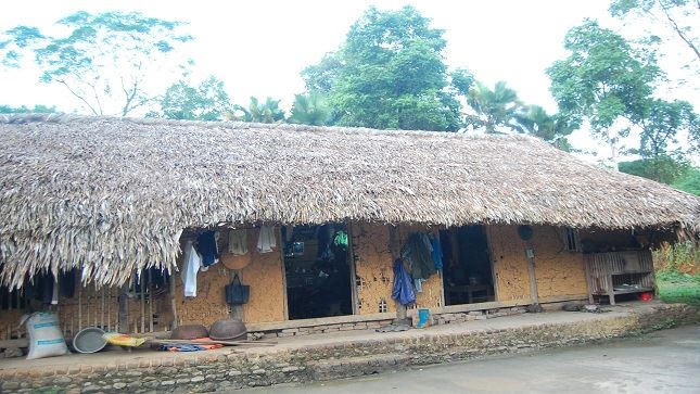 Thiếu phụ bị hiếp dâm tập thể vì lời dụ của gã trai làng