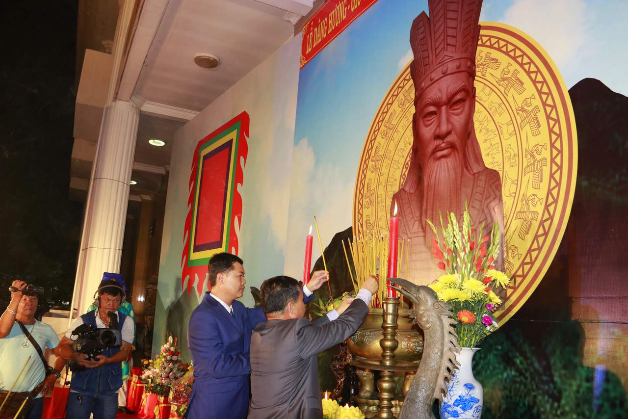 Cần Thơ long trọng tổ chức lễ dâng hương Giỗ tổ Vua Hùng