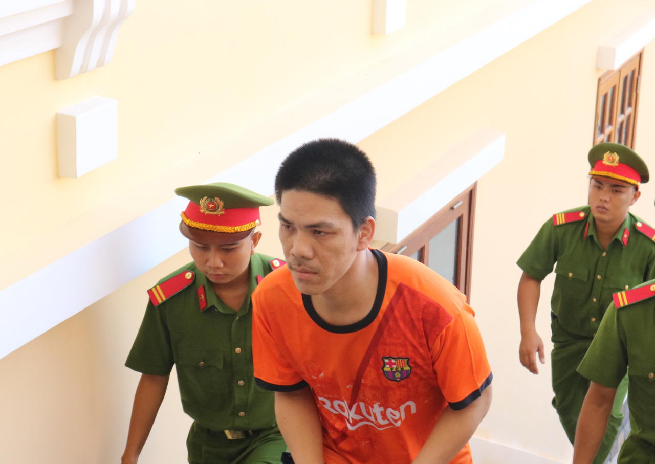 Bán ma túy 2 tháng, nhận lại 8 năm tù