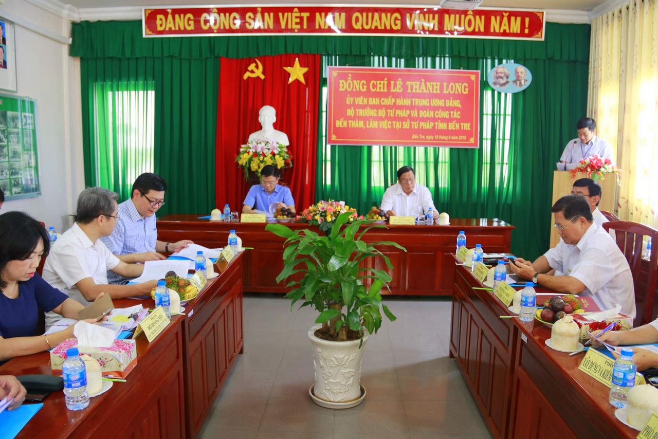 Bộ trưởng Lê Thành Long: “Tháo gỡ” nhiều khó khăn, vướng mắc cho Tư pháp Bến Tre