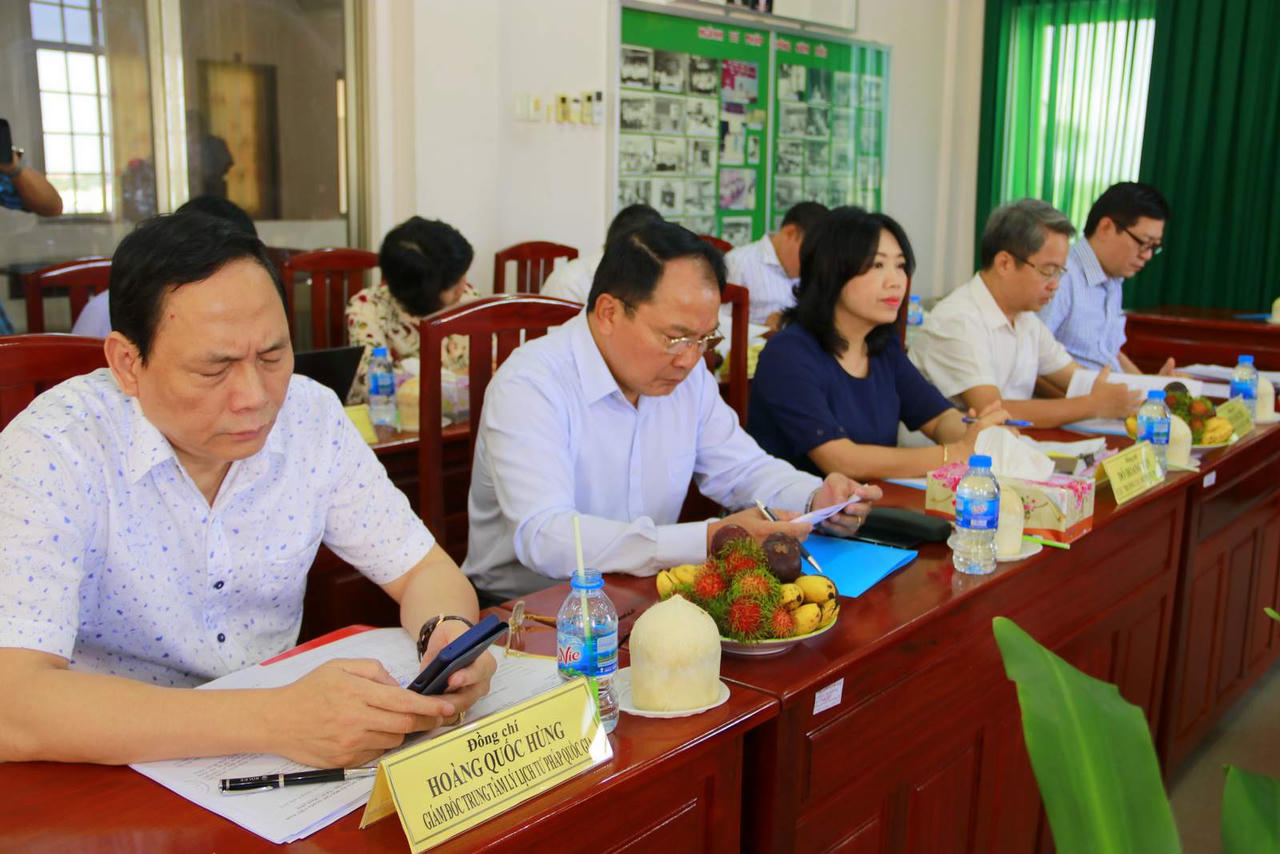 Bộ trưởng Lê Thành Long: “Tháo gỡ” nhiều khó khăn, vướng mắc cho Tư pháp Bến Tre