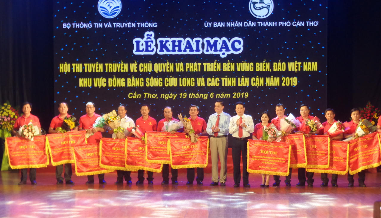 Khai mạc Hội thi tuyên truyền về chủ quyền và phát triển bền vững biển, đảo Việt Nam