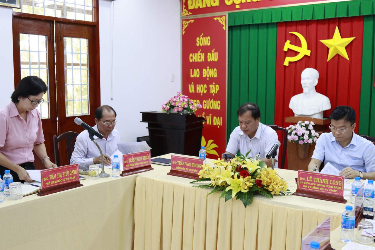 Bộ trưởng Bộ Tư pháp Lê Thành Long:  Lắng nghe, tháo gỡ vướng mắc, chia sẻ khó khăn với tư pháp địa phương!