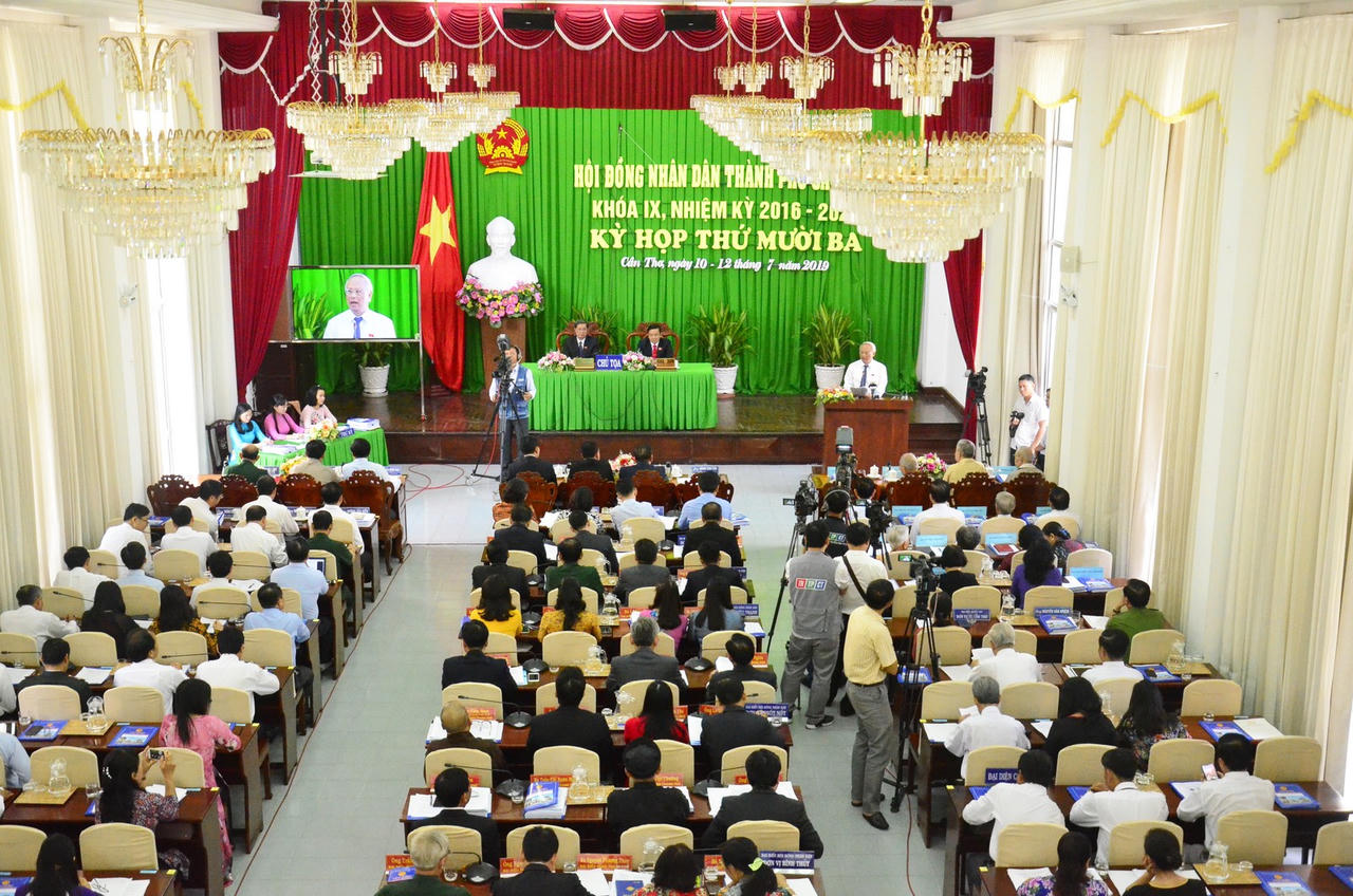 'Nóng' nghị trường Cần Thơ vụ xăng 'rỏm' của  Trịnh Sướng