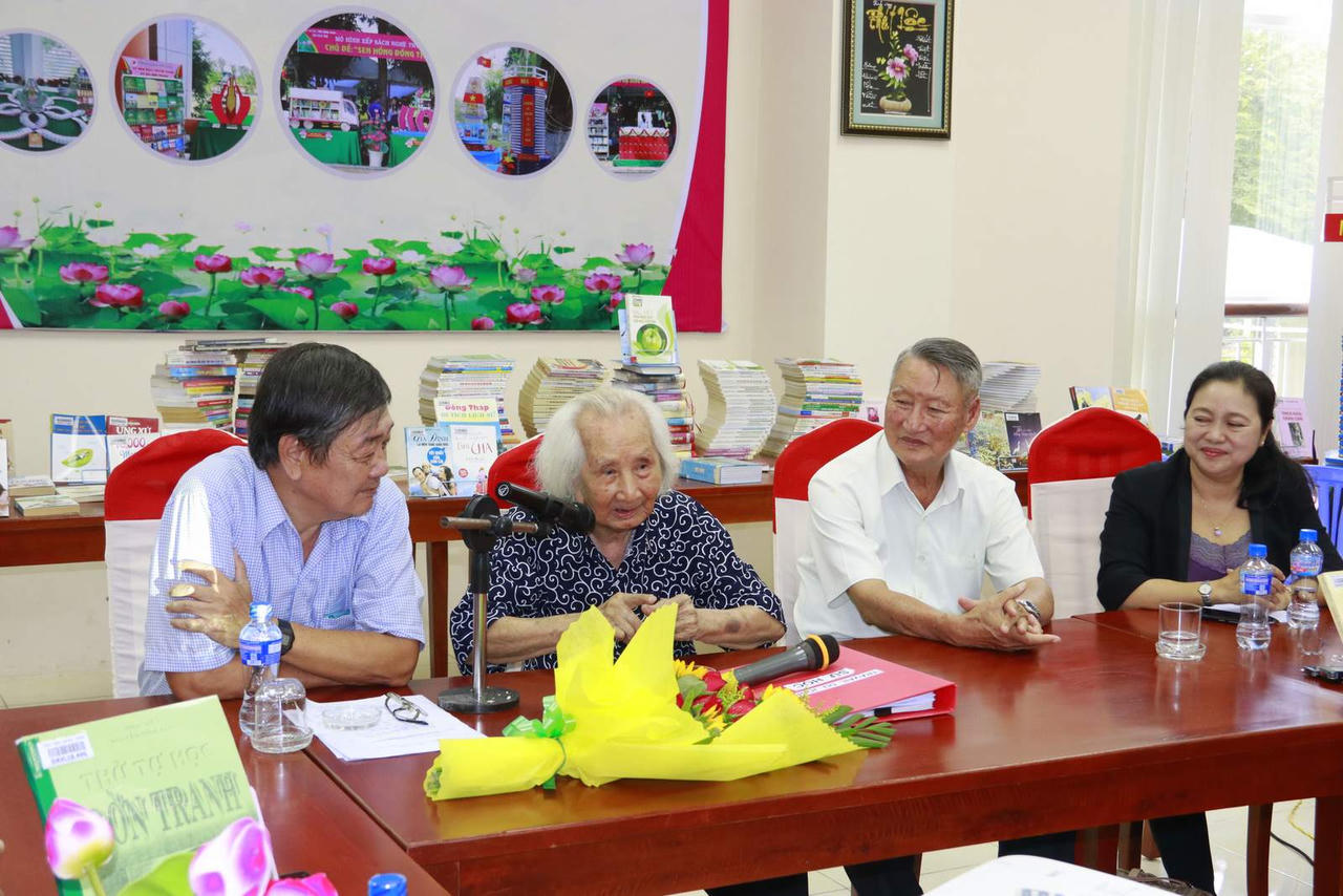 Nhạc sư Vĩnh Bảo kể chuyện cũ đất Sen hồng