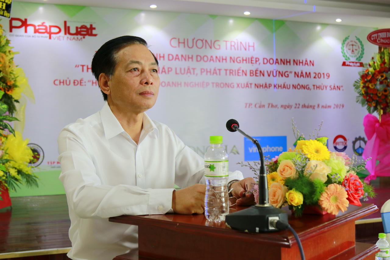 Báo PLVN chung tay 'tháo gỡ' pháp lý về xuất, nhập khẩu, 'tiếp sức' doanh nghiệp vùng ĐBSCL phát triển