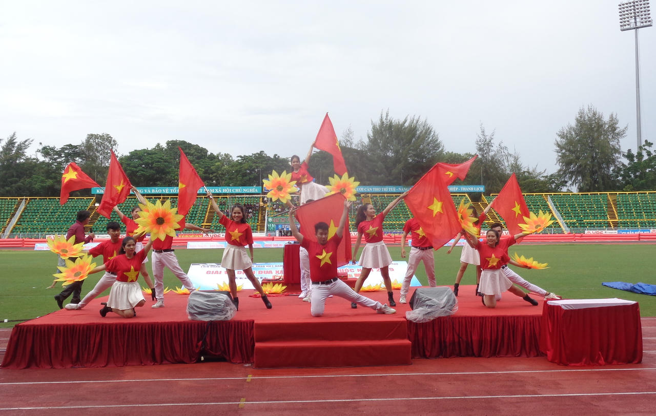 Ấn tượng màn tranh tài của các tay đua tại Giải đua xe mô tô toàn quốc dịp Quốc khánh 2/9