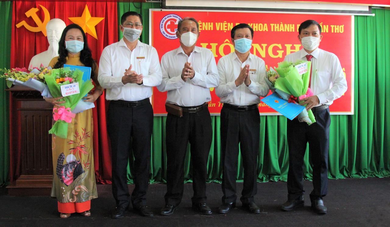 Bệnh viện đa khoa thành phố Cần Thơ có 2 Phó Giám đốc mới