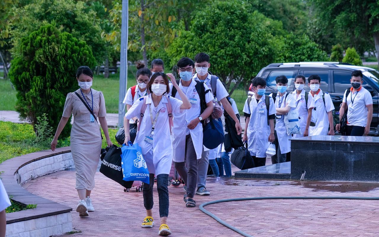 Trường ĐH Y Dược Cần Thơ chi viện Đồng Tháp chống dịch 