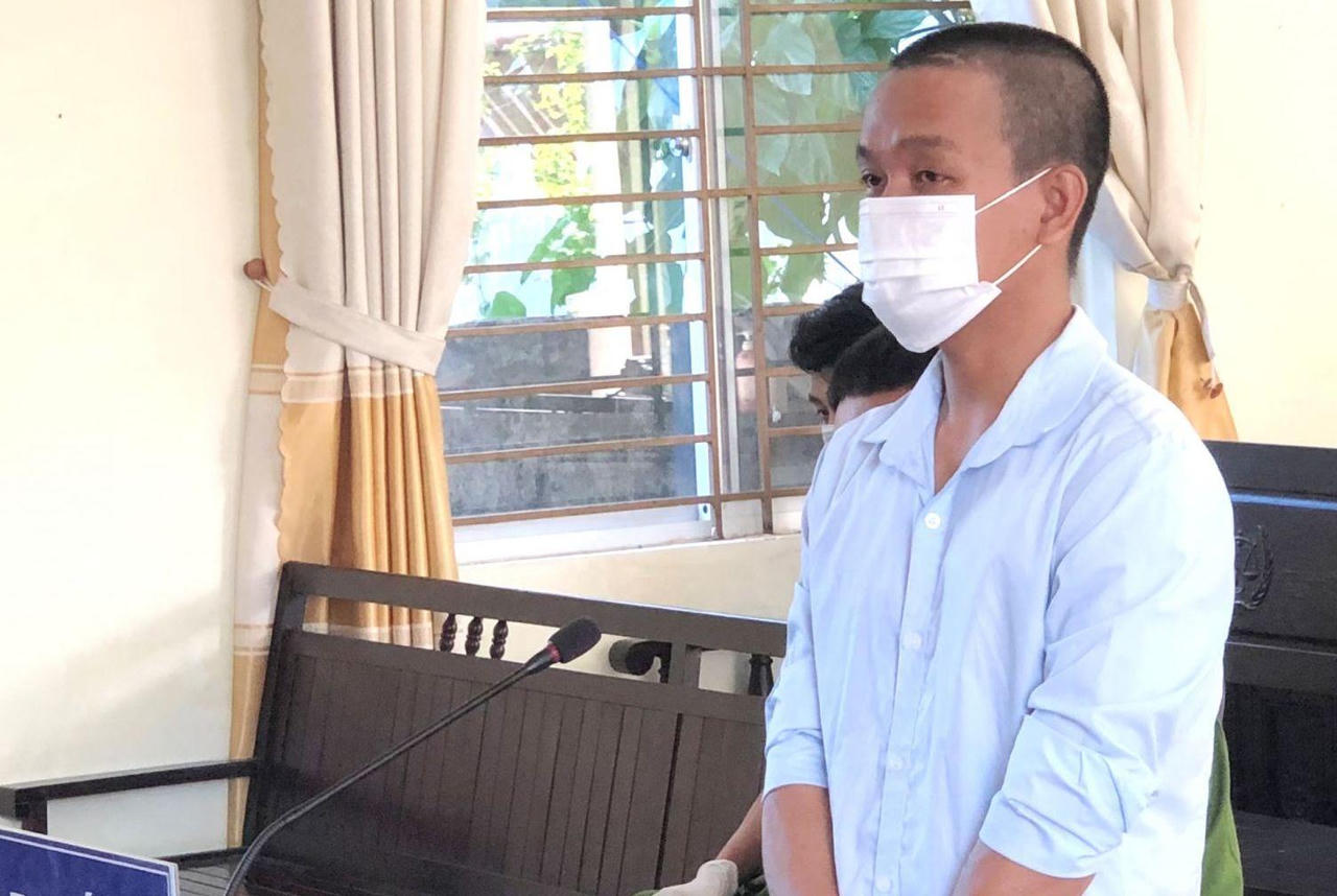 Chạy xe vượt chốt kiểm dịch, nam thanh niên lĩnh 9 tháng tù