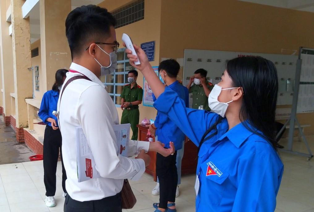 Hậu Giang thực hiện nghiêm túc công tác phòng, chống dịch tại các điểm thi 