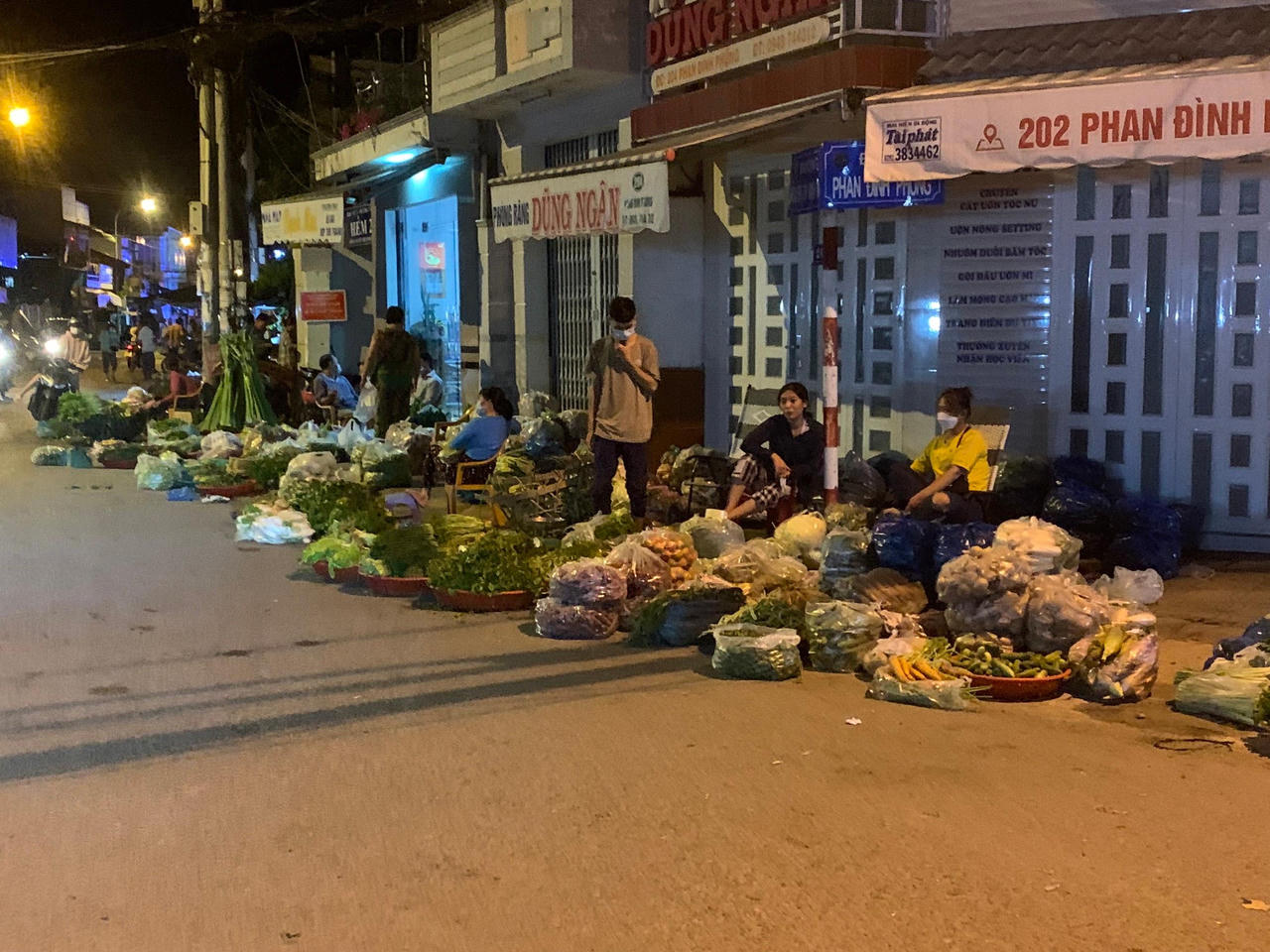 Cần Thơ phong tỏa 1 chợ đầu mối, thông báo khẩn về các ca nghi nhiễm trên địa bàn