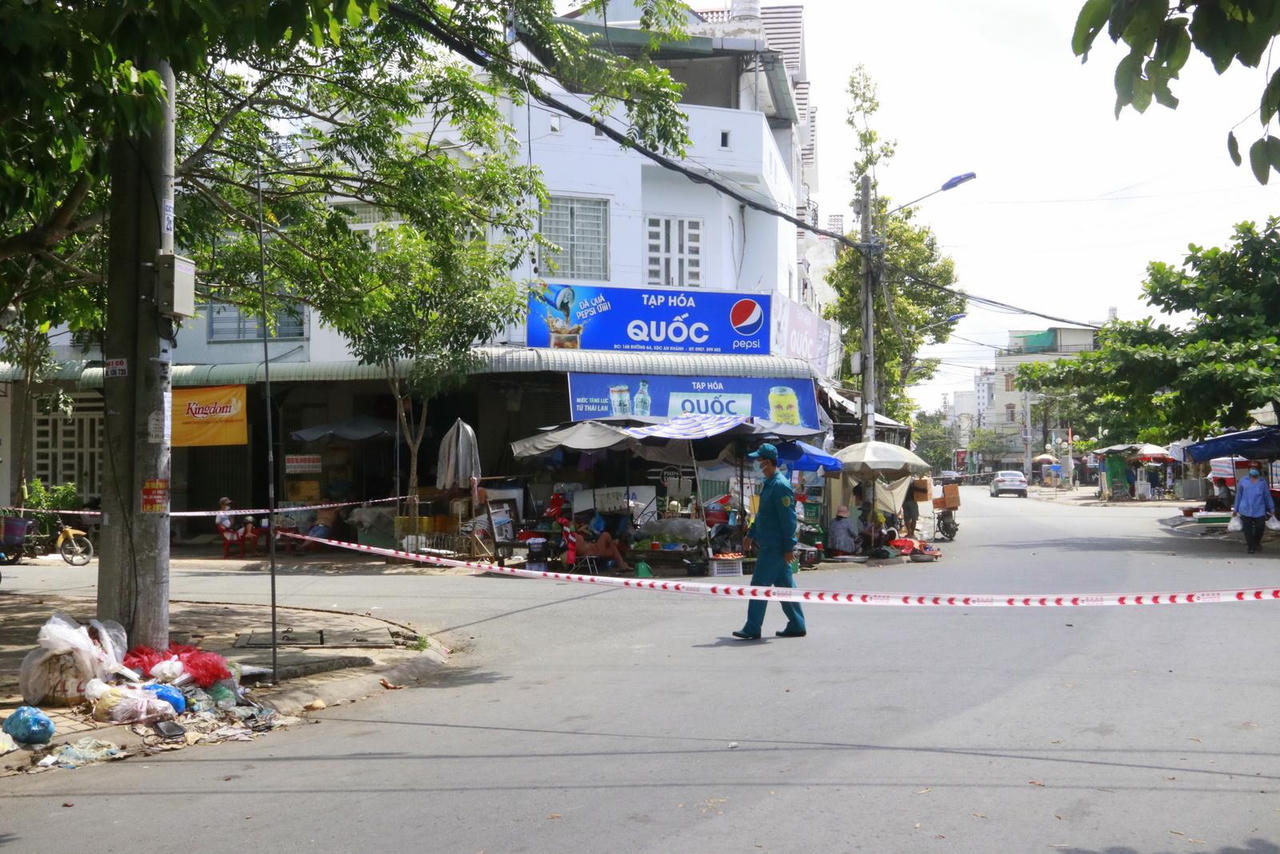 Cần Thơ ngày đầu giãn cách xã hội: Nhiều chợ truyền thống ở 2 quận trung tâm vẫn hoạt động