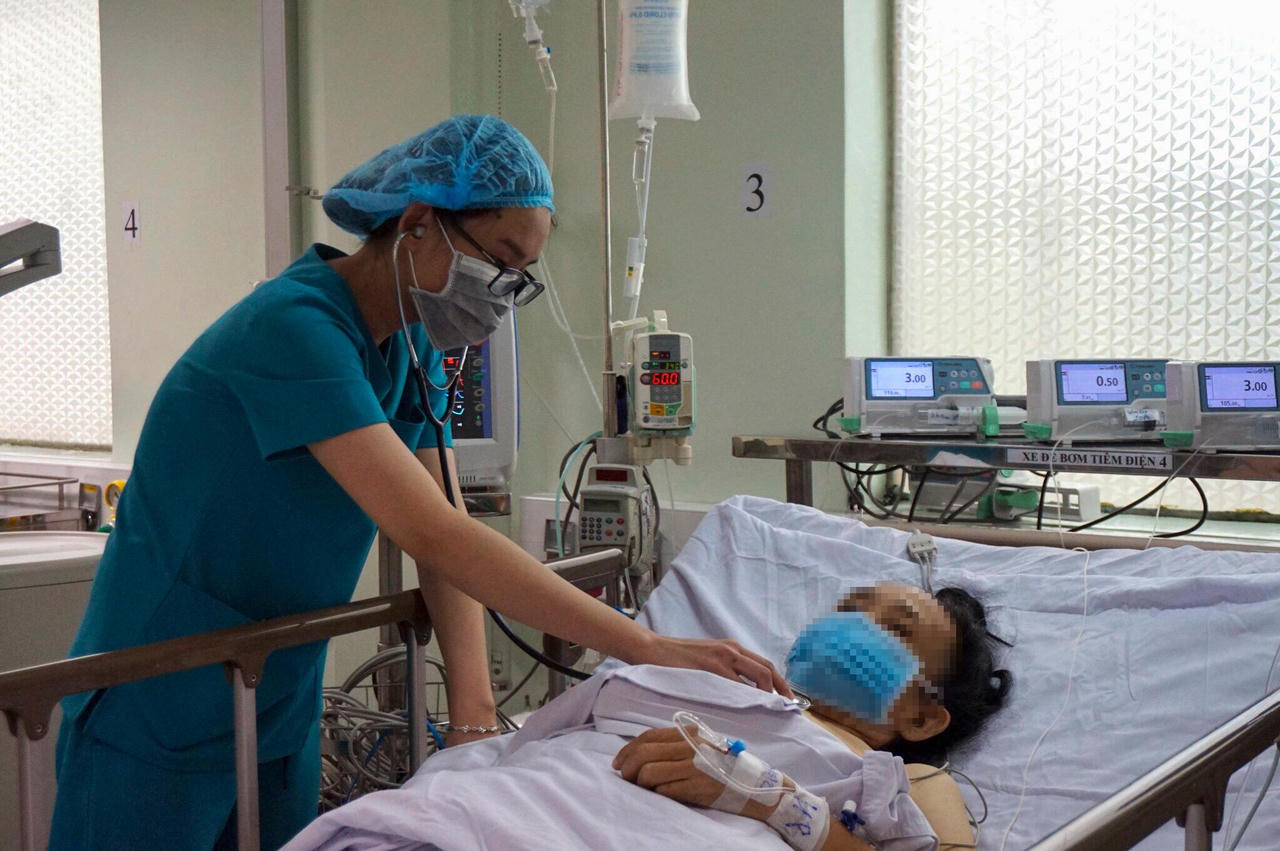 BVĐK TW Cần Thơ đảm bảo vừa cấp cứu kỹ thuật cao vừa điều trị hồi sức bệnh nhân COVID-19 nặng 